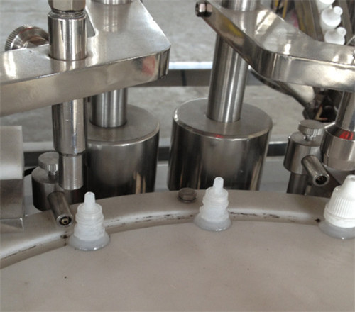 Clamping bottle device